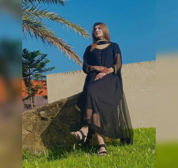 Rhea - Premium Escort